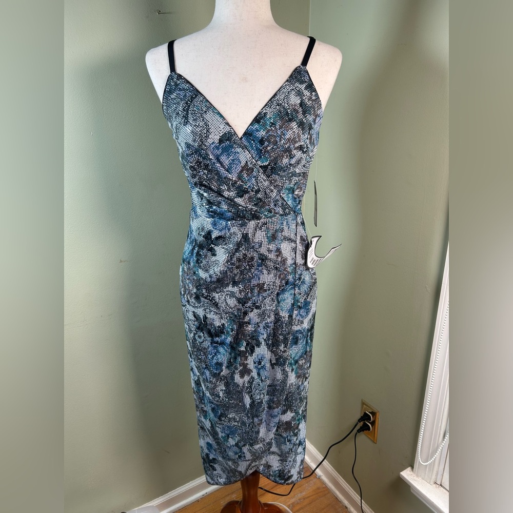 NWT Rachael by Rachael Roy sequin evening dress. Thin straps/v neck/blue size 2